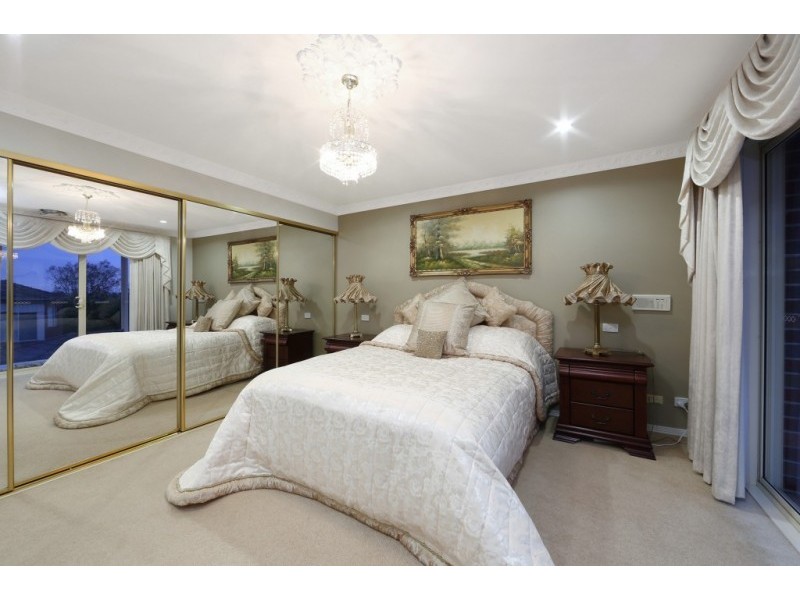 11 Harry Nance Close, Lysterfield VIC 3156