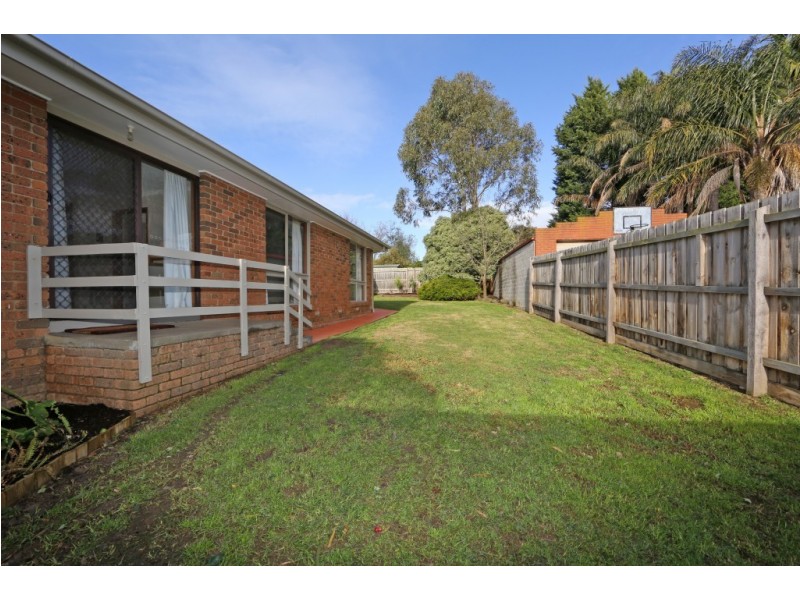 25 Valleyview Drive, Rowville VIC 3178