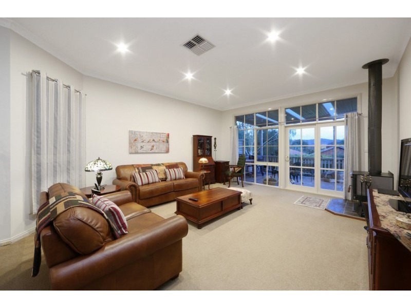 77 Turramurra Drive, Rowville VIC 3178