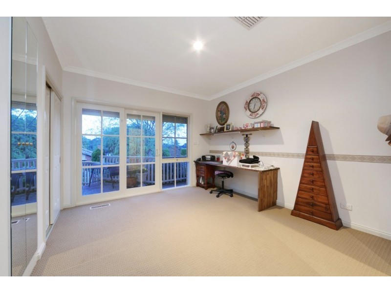 77 Turramurra Drive, Rowville VIC 3178