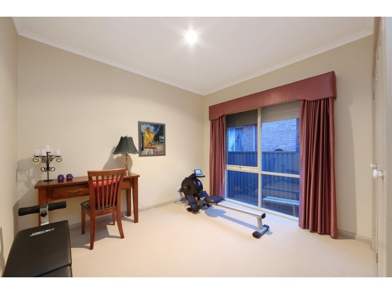 77 Turramurra Drive, Rowville VIC 3178