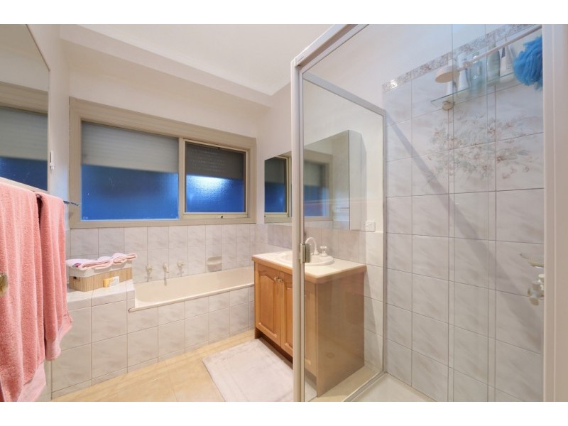 77 Turramurra Drive, Rowville VIC 3178