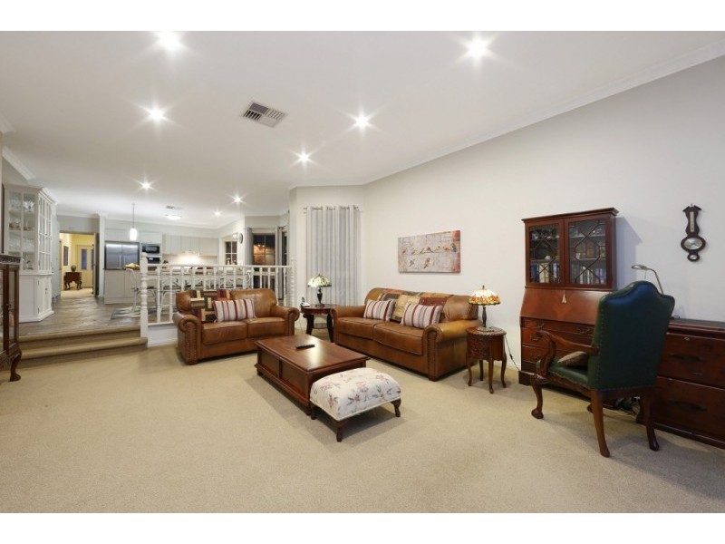 77 Turramurra Drive, Rowville VIC 3178