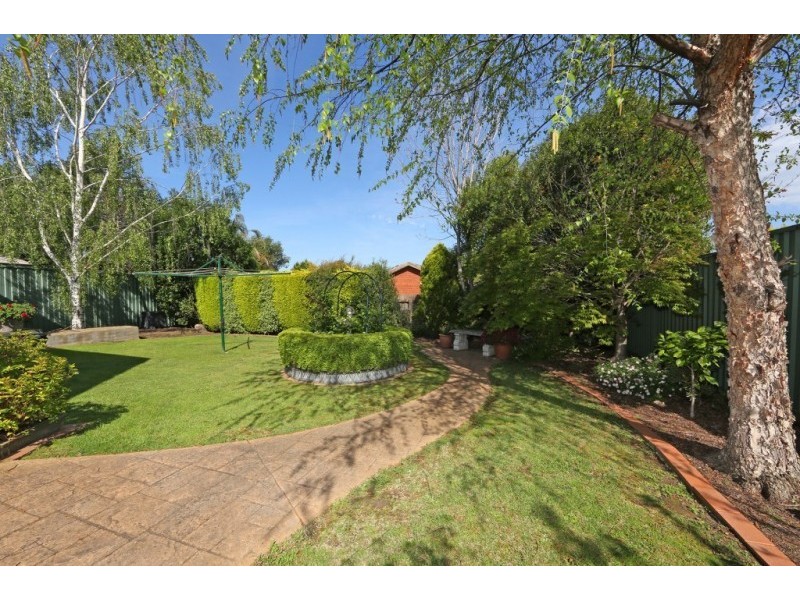 77 Turramurra Drive, Rowville VIC 3178