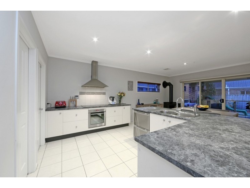 20 Koolamara Boulevard, Ferntree Gully VIC 3156