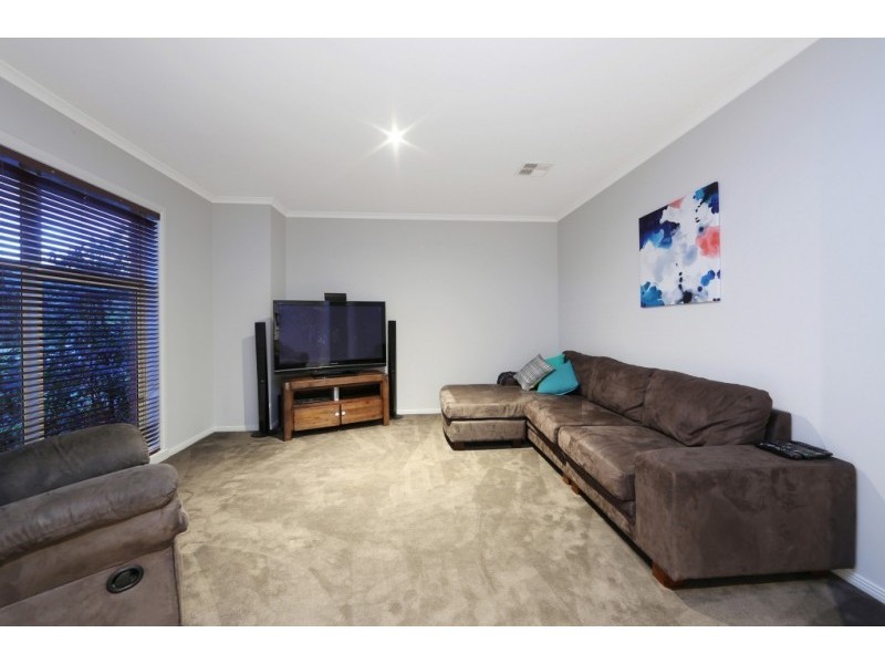 20 Koolamara Boulevard, Ferntree Gully VIC 3156