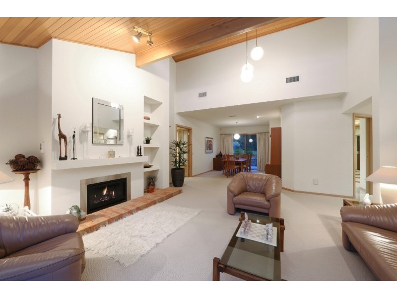 12 Parkside Boulevard, Lysterfield South VIC 3156