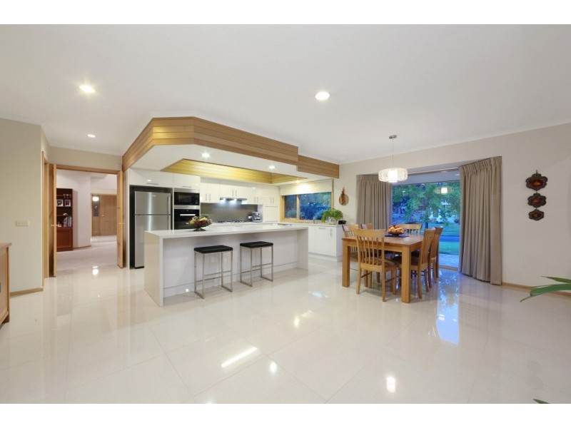 12 Parkside Boulevard, Lysterfield South VIC 3156