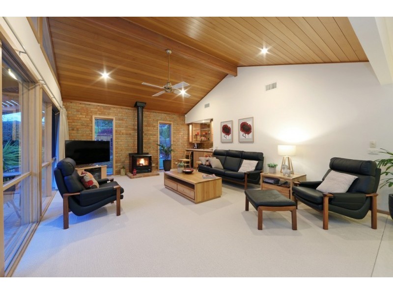 12 Parkside Boulevard, Lysterfield South VIC 3156