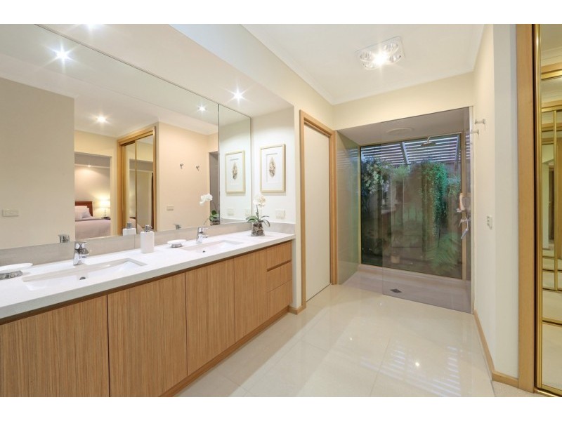 12 Parkside Boulevard, Lysterfield South VIC 3156
