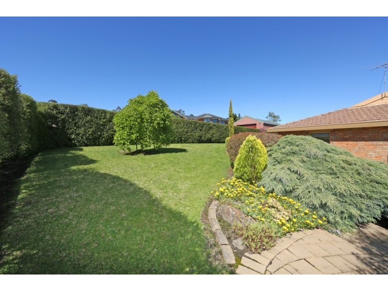 12 Parkside Boulevard, Lysterfield South VIC 3156