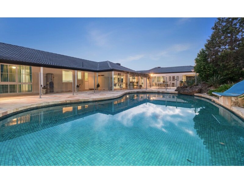 1A Lords Court, Lysterfield VIC 3156