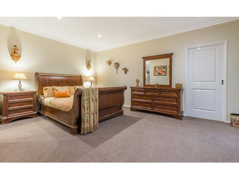 1A Lords Court, Lysterfield VIC 3156