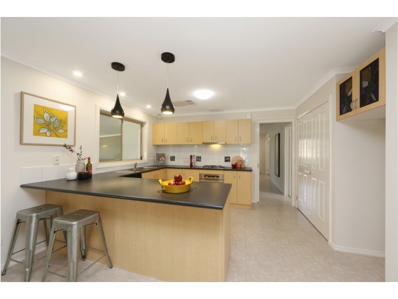 5 Delfin Court, Rowville VIC 3178