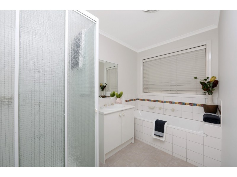 5 Delfin Court, Rowville VIC 3178