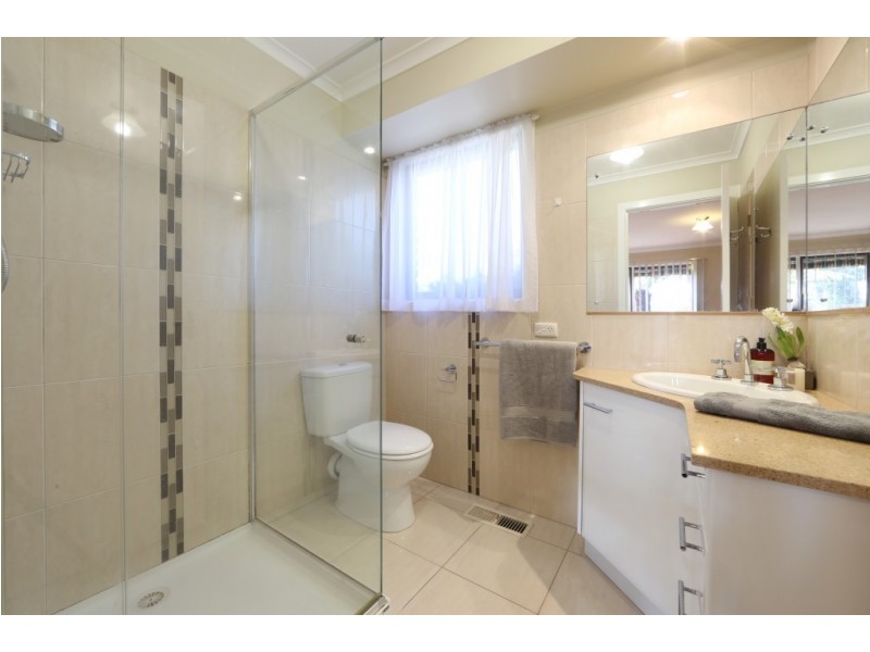 9 Saunders Close, Lysterfield VIC 3156