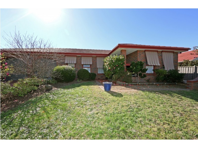 6 Lakeside Boulevard, Rowville VIC 3178