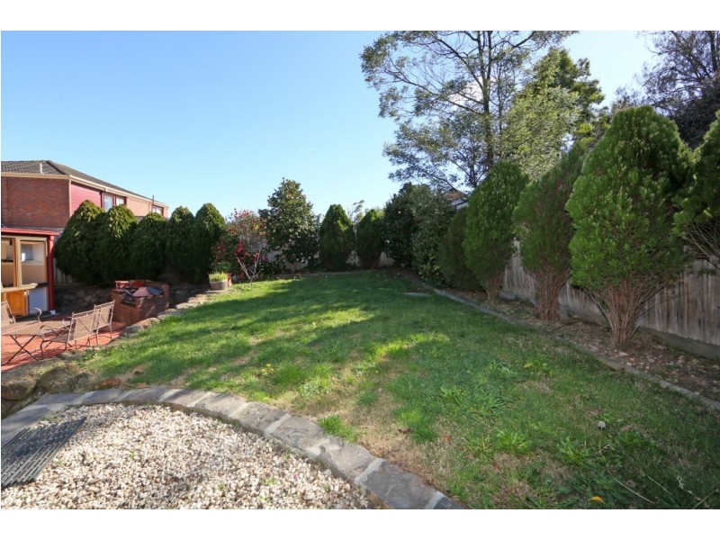 6 Lakeside Boulevard, Rowville VIC 3178