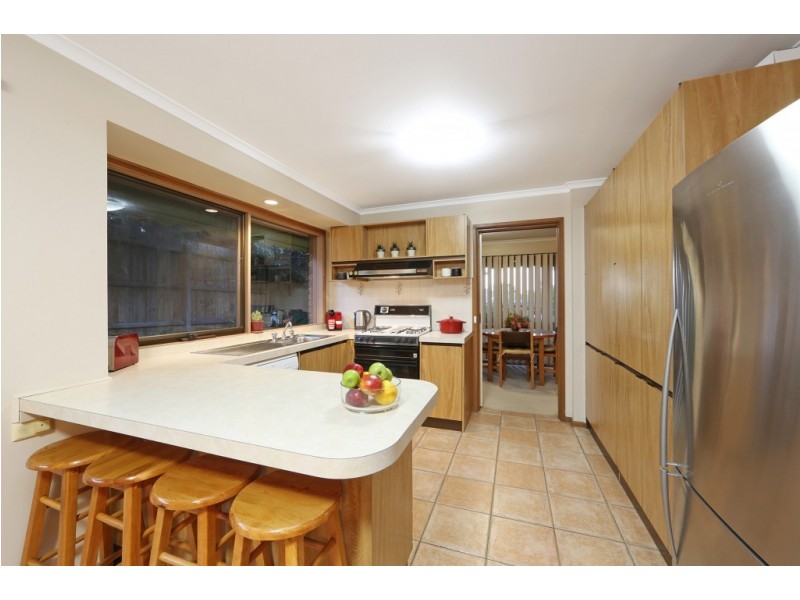 11 Kedleston Way, Rowville VIC 3178