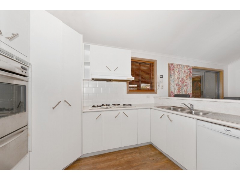 2 Emperor Court, Rowville VIC 3178