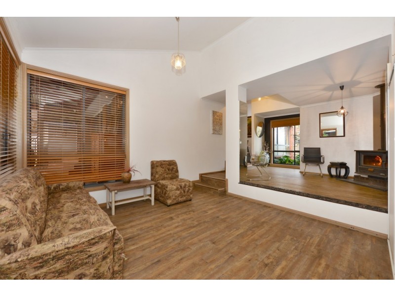 2 Emperor Court, Rowville VIC 3178