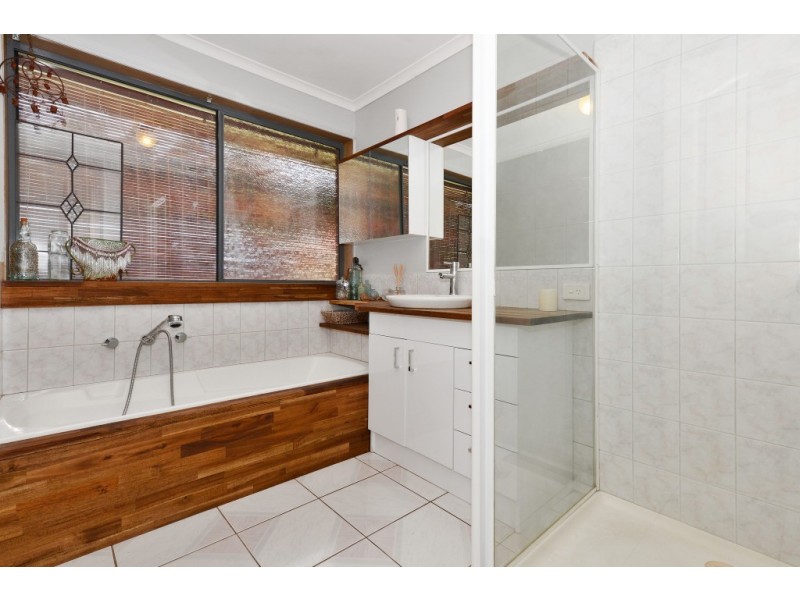 2 Emperor Court, Rowville VIC 3178
