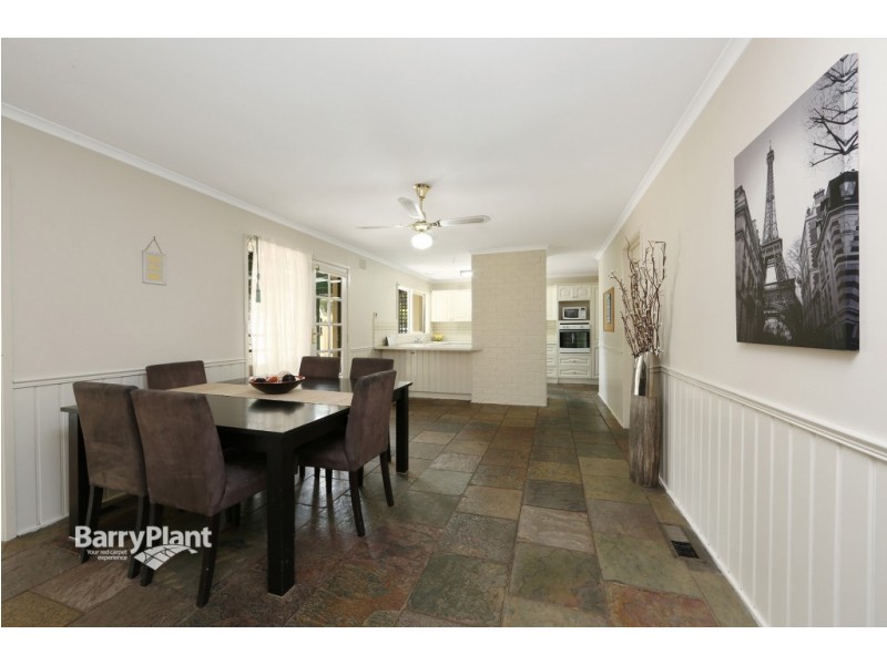 2 Bexsarm Crescent, Rowville VIC 3178