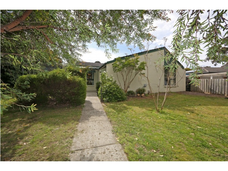 2 Bexsarm Crescent, Rowville VIC 3178