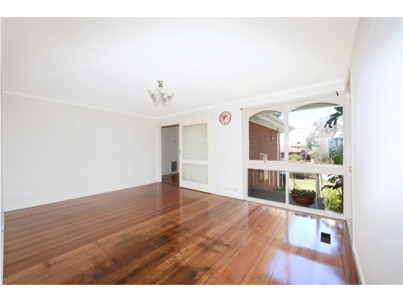 8 Fifth Avenue, Rowville VIC 3178