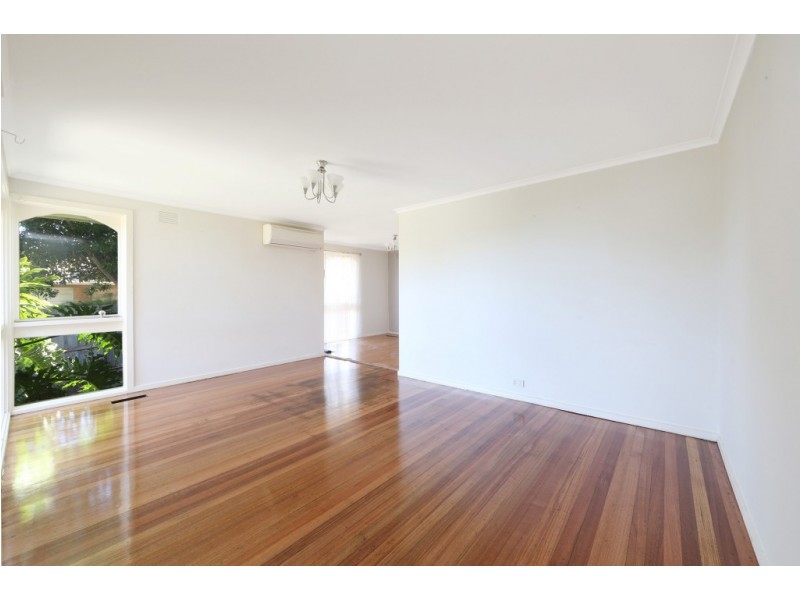 8 Fifth Avenue, Rowville VIC 3178