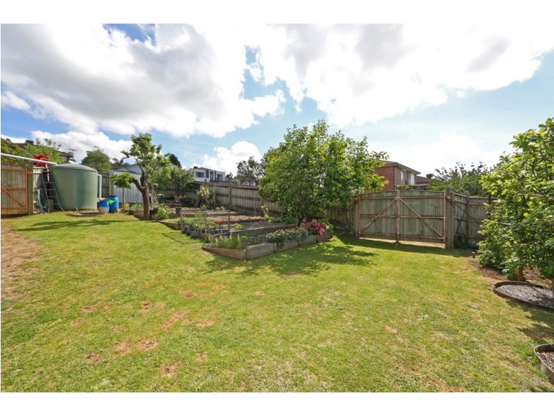 12 Moya Close, Endeavour Hills VIC 3802