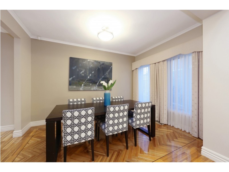 16 Paratea Drive, Rowville VIC 3178