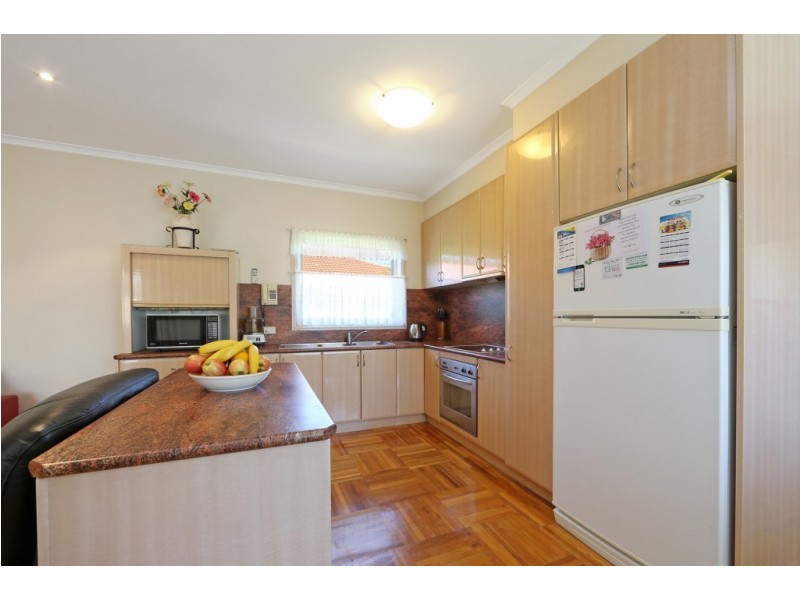 16 Paratea Drive, Rowville VIC 3178
