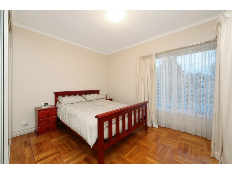 16 Paratea Drive, Rowville VIC 3178