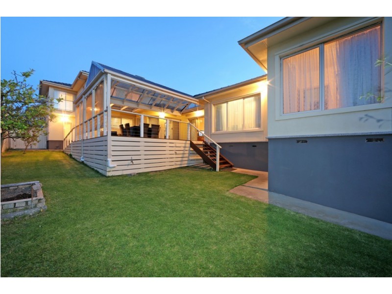 16 Paratea Drive, Rowville VIC 3178