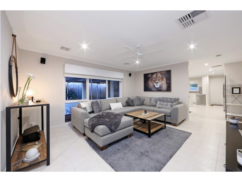 55 Lakeview Avenue, Rowville VIC 3178