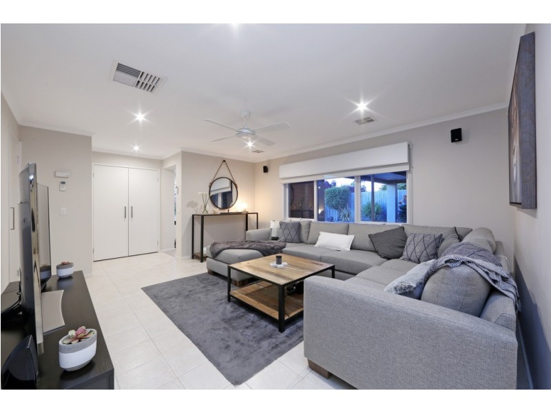 55 Lakeview Avenue, Rowville VIC 3178