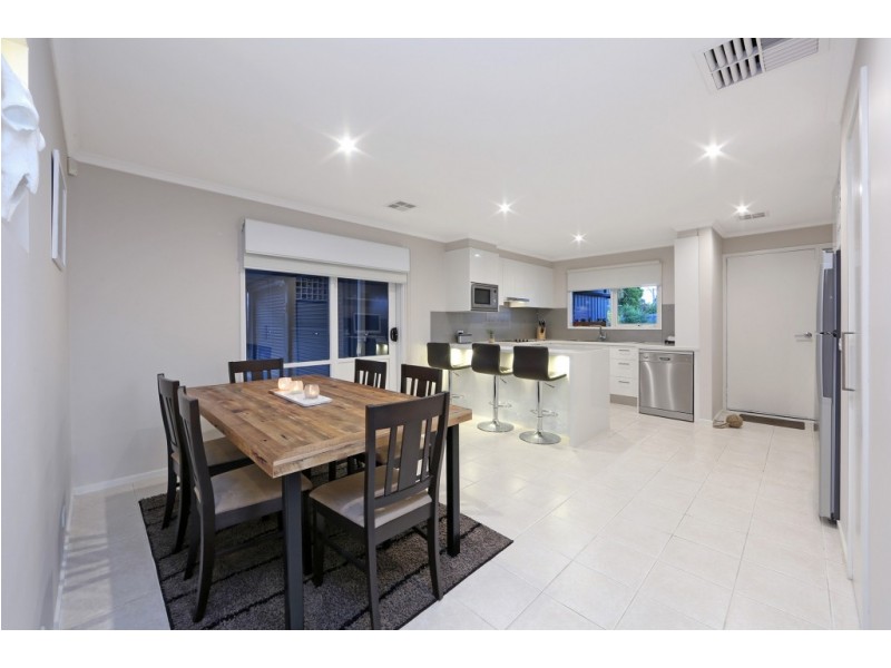 55 Lakeview Avenue, Rowville VIC 3178