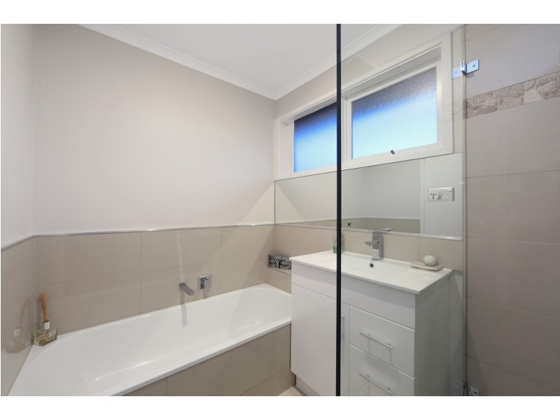 55 Lakeview Avenue, Rowville VIC 3178