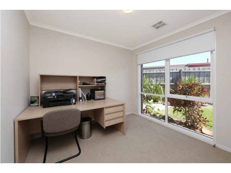 55 Lakeview Avenue, Rowville VIC 3178