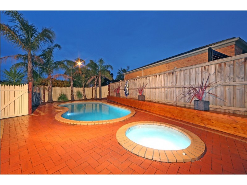 21 Victoria Knox Avenue, Rowville VIC 3178