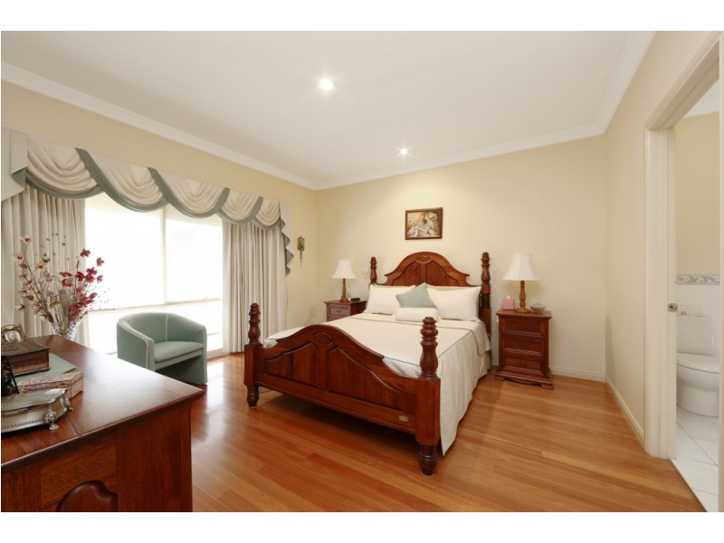 21 Hume Drive, Lysterfield VIC 3156