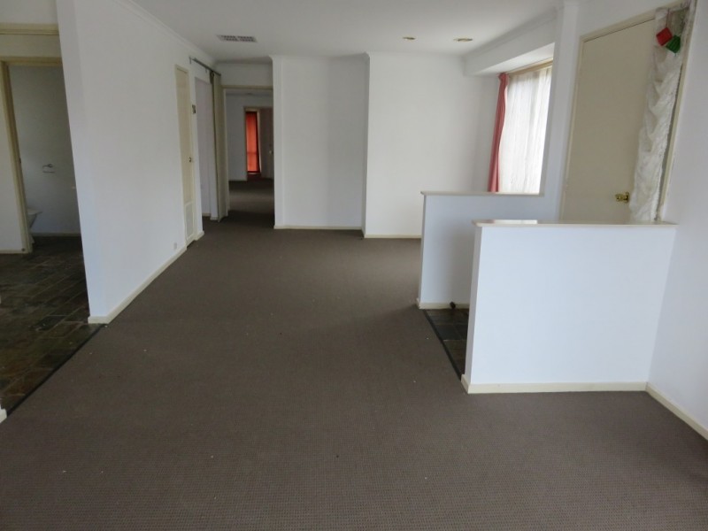 4 Linnel Court, Rowville VIC 3178