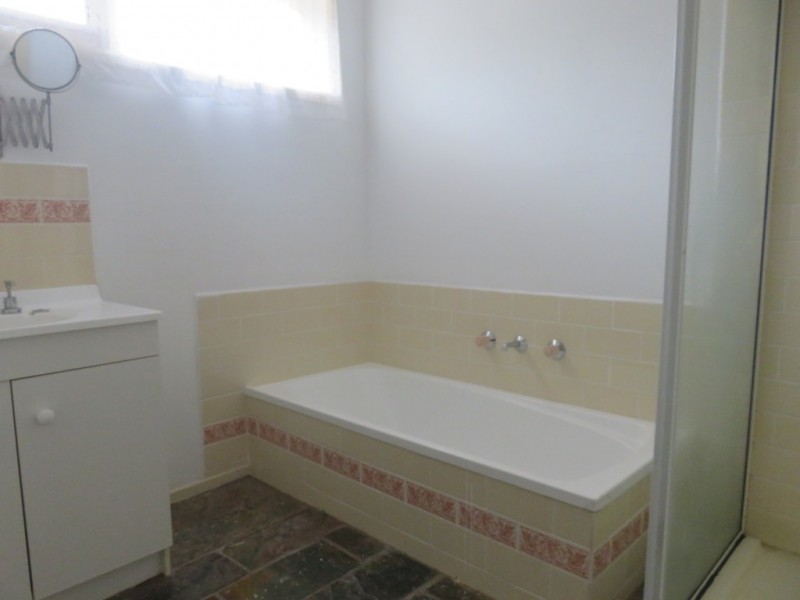 4 Linnel Court, Rowville VIC 3178