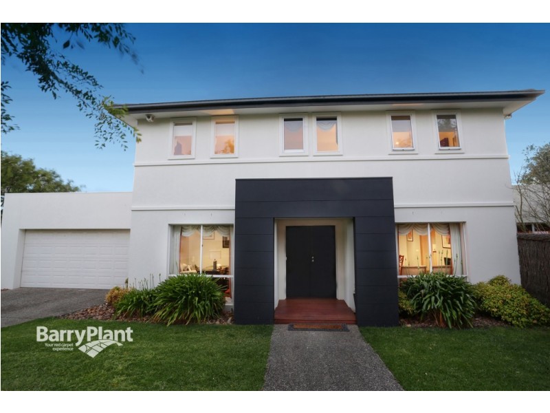 71 Sovereign Manors Crescent, Rowville VIC 3178