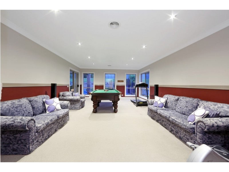 16 Gladesville Close, Lysterfield South VIC 3156