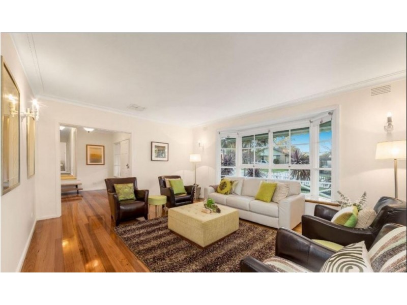 16 Aisbett Avenue, Wantirna South VIC 3152