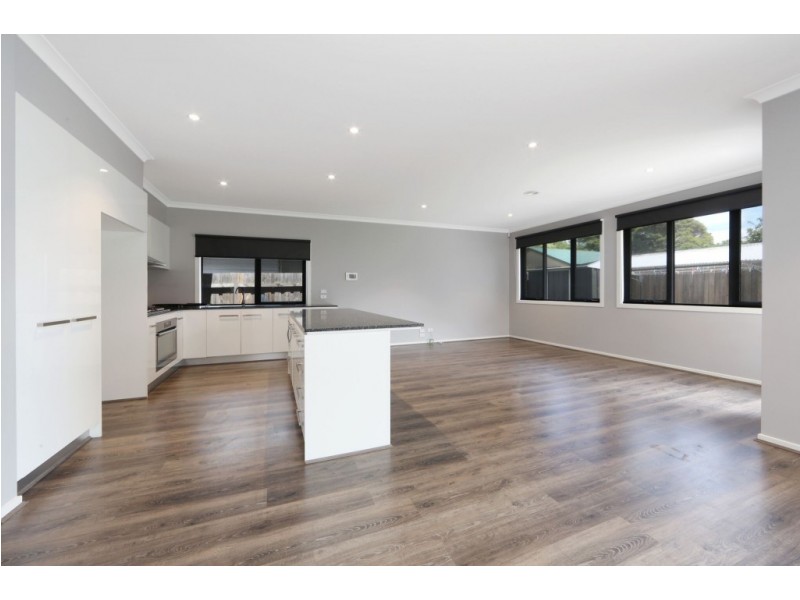 54 Elton Road, Ferntree Gully VIC 3156