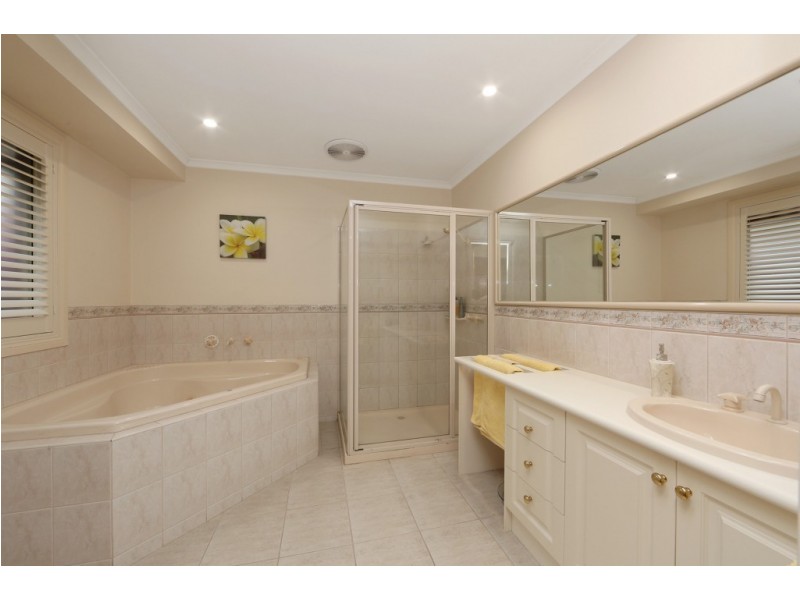 23 Shearer Drive, Rowville VIC 3178