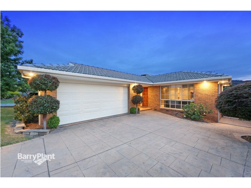 18 Laanecoorie Drive, Lysterfield VIC 3156